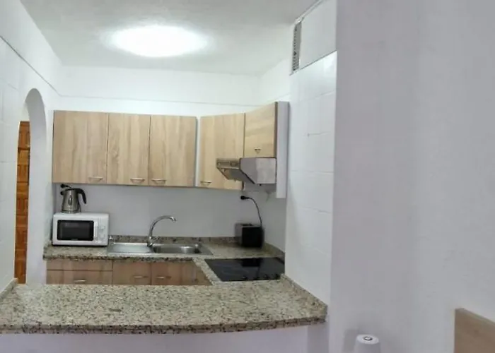 Daire Eleonora Sweet *